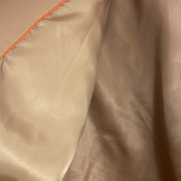 H&M tan jacket/blazer. Baseball jacket collar/cuffs - Picture 5 of 5